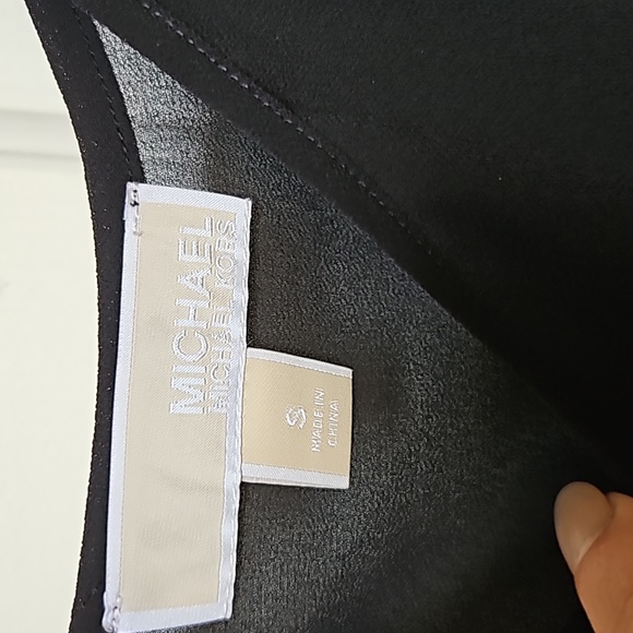 EUC Michael Michael Kors Black Cami w Adjustable Straps Sz Small - Picture 3 of 4